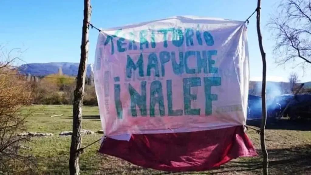 Policía de Río Negro, Argentina, asesina a un mapuche y hiere a otro Policía de Río Negro, Argentina, asesina a un mapuche y hiere a otro