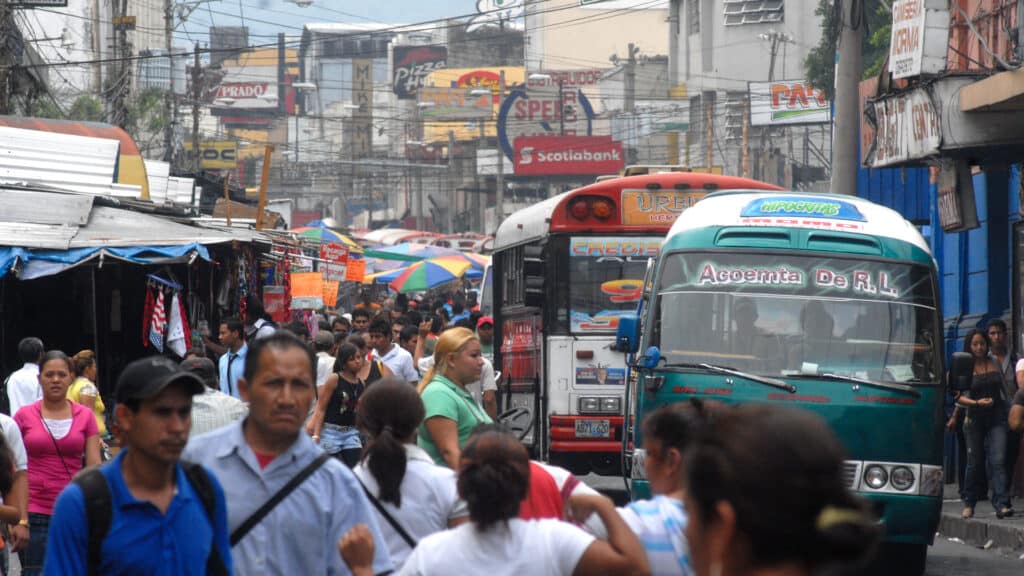 CECOT: ¿cómo es la mega cárcel de Bukele elogiada por el fundador de Blackwater, Erik Prince? CECOT: ¿cómo es la mega cárcel de Bukele elogiada por el fundador de Blackwater, Erik Prince?