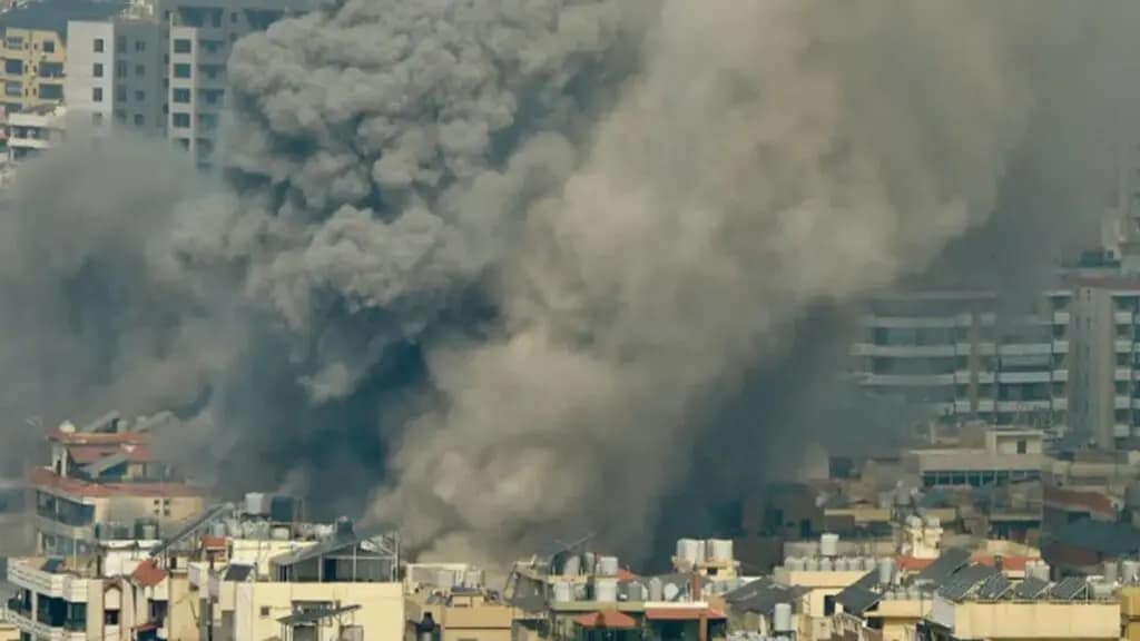 Continúan violentos ataques de la aviación israelí contra el Líbano Continúan violentos ataques de la aviación israelí contra el Líbano