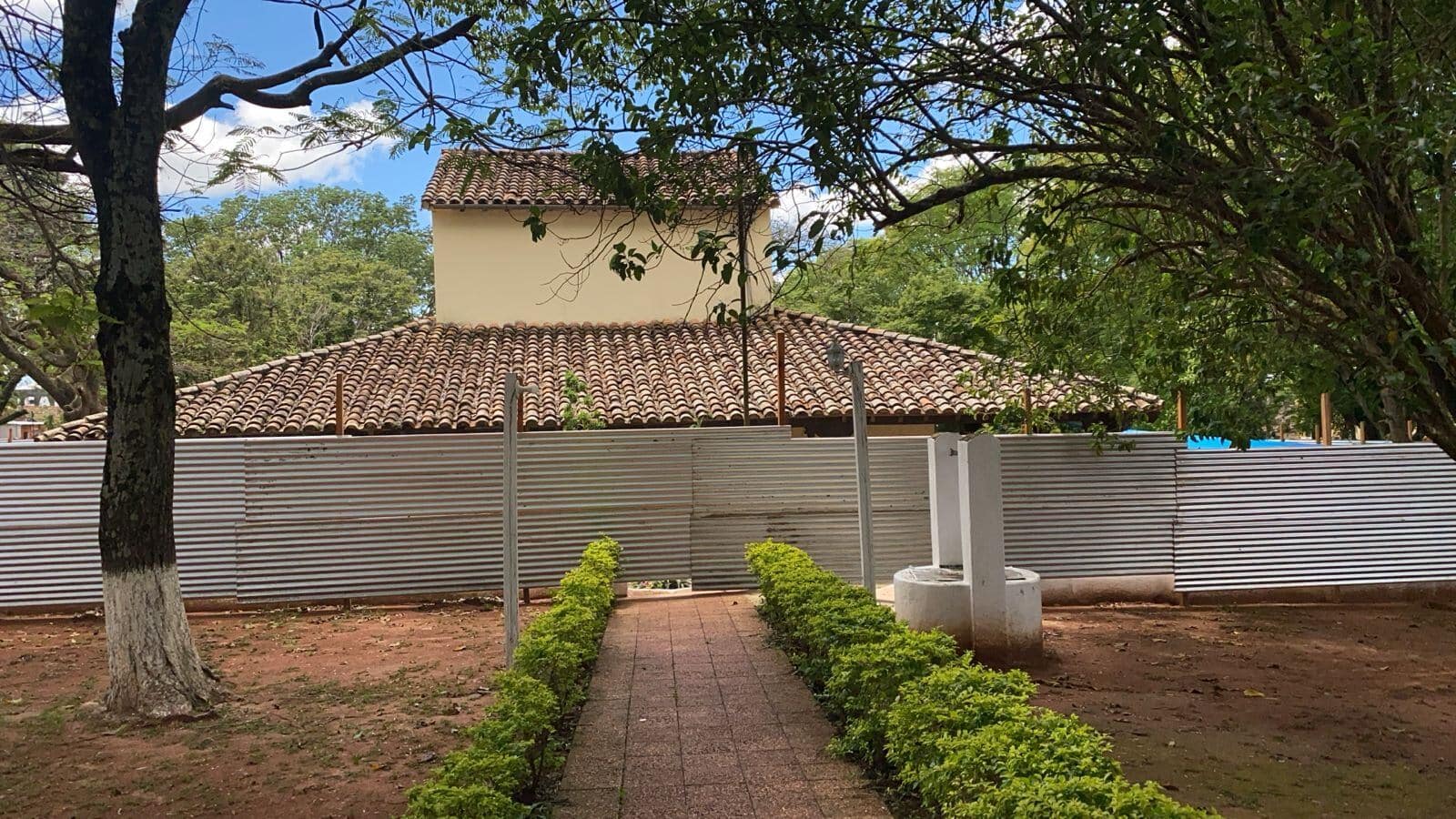 Piribebuy: cuestionan excavaciones en el Santuario Nacional y el presbítero aclara que forman parte de la restauración Piribebuy: cuestionan excavaciones en el Santuario Nacional y el presbítero aclara que forman parte de la restauración