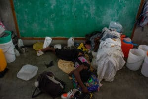 Fuerza multinacional enfrenta a delincuentes en Haití, mientras aumenta la violencia Fuerza multinacional enfrenta a delincuentes en Haití, mientras aumenta la violencia