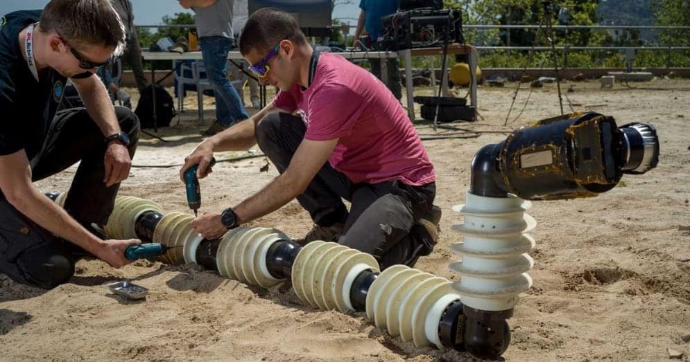 Así es el robot con forma de serpiente que usará la NASA para buscar vida extraterrestre Así es el robot con forma de serpiente que usará la NASA para buscar vida extraterrestre